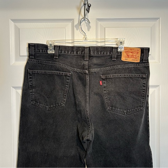 Levi's Men's Black Jeans - Picture 5 of 10